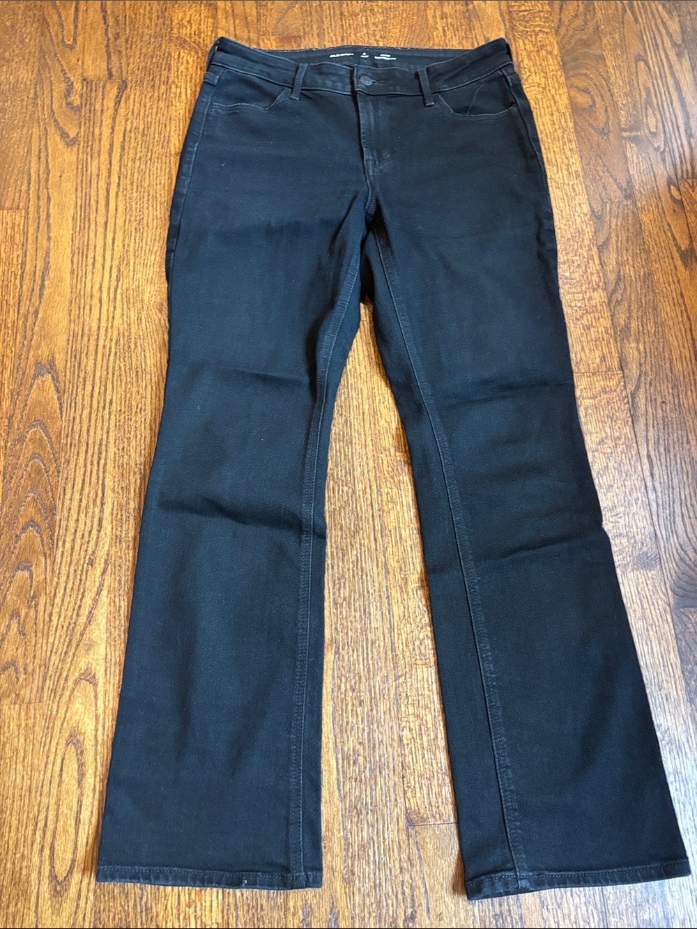 Women’s Black Boot Cut Mid Rise Jeans Size 6 short